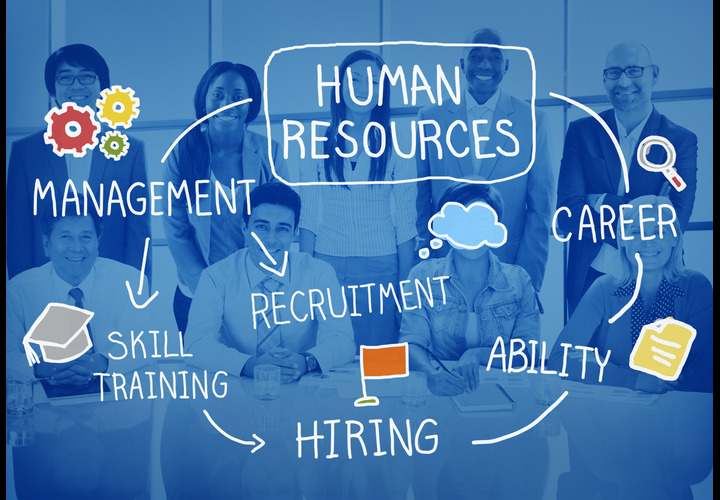 دبلومة الجدارات الوظيفية وتطبيقاتها في إدارة الموارد البشرية هي برنامج تدريبي متكامل يهدف إلى تمكين المتخصصين في الموارد البشرية من فهم وتطبيق مفهوم الجدارات (Competencies) وربطها بجميع ممارسات الموارد البشرية مثل التوظيف، التقييم، التدريب، والتطوير الوظيفي.