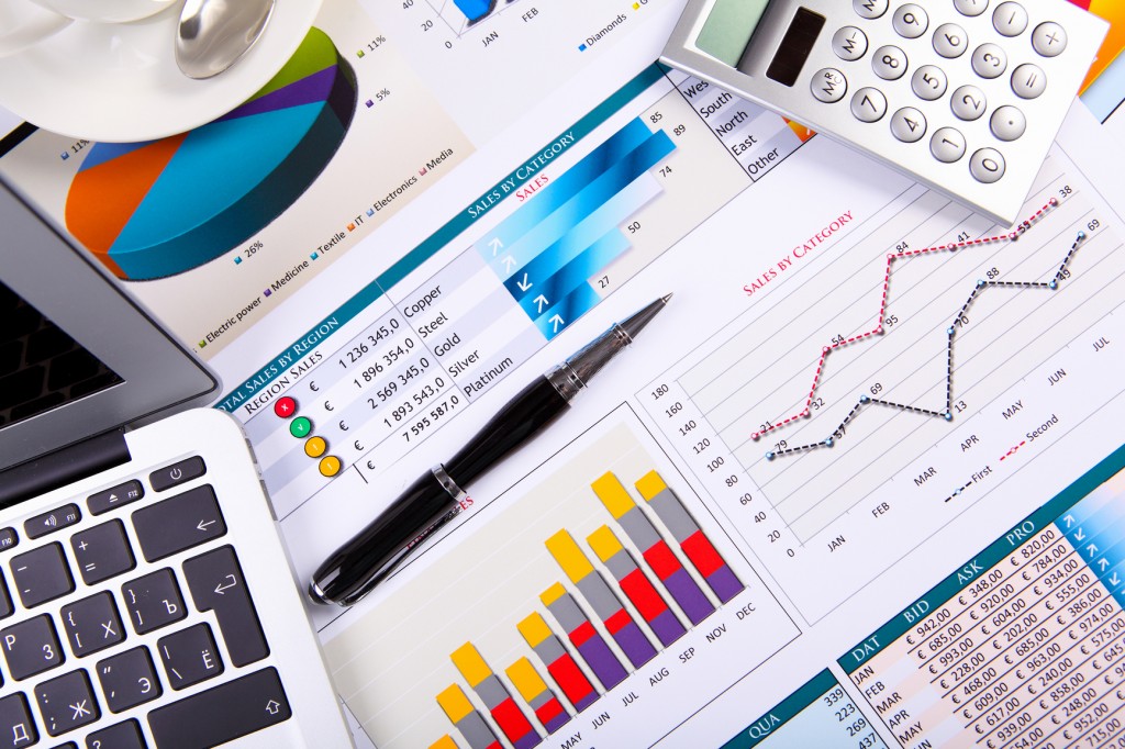 دبلومة شهادة المهارات المالية المتقدمة للمحاسب المالي هي أحد البرامج التدريبية الشاملة التي تم تصميمها لتأهيل المحاسبين والمهنيين الماليين لاكتساب مستوى احترافي عالٍ في تحليل الأداء المالي، وإعداد التقارير، وصياغة الموازنات، واتخاذ القرارات المالية المبنية على أسس علمية وتطبيقية. تهدف دورة شهادة المهارات المالية المتقدمة للمحاسب المالي إلى سد الفجوة بين الجانب الأكاديمي والخبرة العملية، من خلال منهج تدريبي معتمد وعملي مبني على أحدث المعايير الدولية في المحاسبة والمالية.